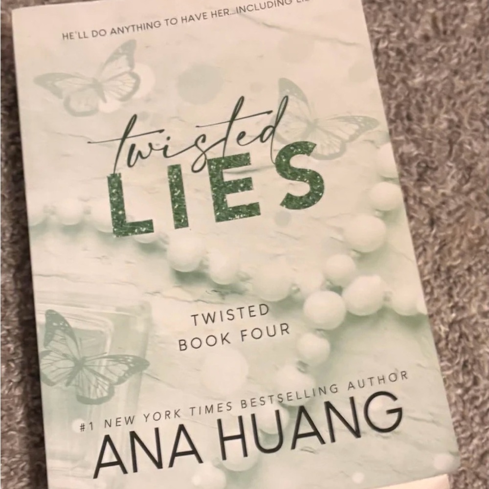 Twisted Series by Ana Huang - Picture 9 of 10
